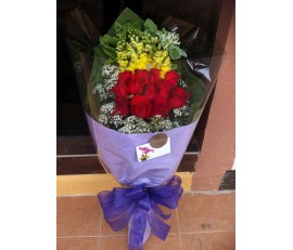 F51 12PCS RED ROSES BOUQUET IN PURPLE WRAPPING